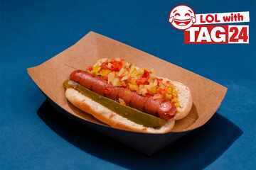 Joke of the Night for March 1, 2026: Hot dog hilarity!