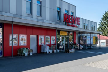 Chemnitz: Alkohol in Chemnitzer REWE-Markt gestohlen: Mann landet im Knast!