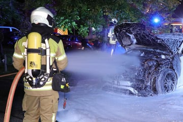 Dresden: War es Brandstiftung? Mercedes-AMG in Prohlis abgefackelt