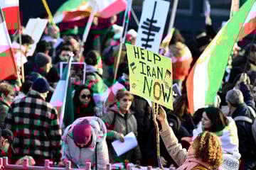 Andrang nur halb so groß wie in Vorwoche: 2500 Teilnehmer bei Iran-Demos in Düsseldorf