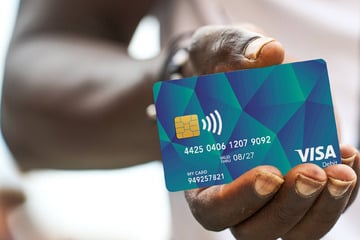 100 Asylbewerber bekommen kein Bargeld: Warum Dresden so wenige Bezahlkarten aushändigt