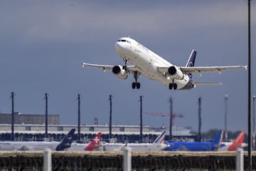 Festnahme am BER: Pfefferspray bei Passagierin entdeckt, wenig später sitzt sie im Knast