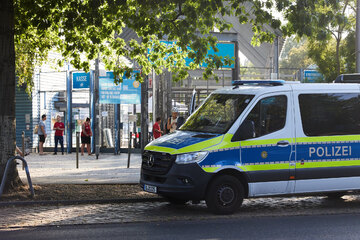 Berlin: Knives drawn! Police called to Neukölln's problem swimming pool because of violent dispute