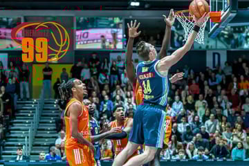 Sechs Minuten ohne Punkt: Niners brechen im letzten Viertel ein, Alba siegt!