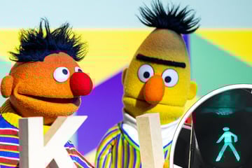 Hamburg: Als Ampelmännchen: Ernie und Bert regeln jetzt den Verkehr