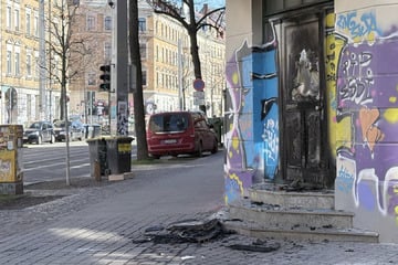 Leipzig: Schon wieder Angriff auf Wohnhaus in Connewitz: Polizei muss Feuer löschen