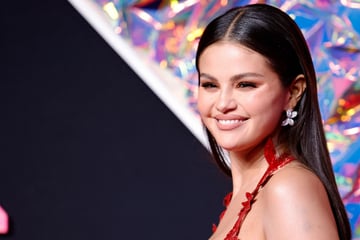 Selena Gomez debuts extra-special guest in first look at new TV show