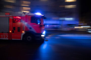 Berlin: Auto brennt in Neukölln: Brandstiftung vermutet