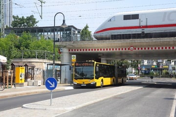 Dresden: Senioren feiern am neuen Leisniger Platz