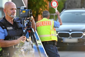 Chemnitz: Nach Ferien-Ende: Chemnitzer Polizei jagt Raser vor Grundschulen