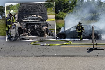 Unfall A1: Rauchsäule über Autobahnkreuz Leverkusen: Auto brennt komplett aus
