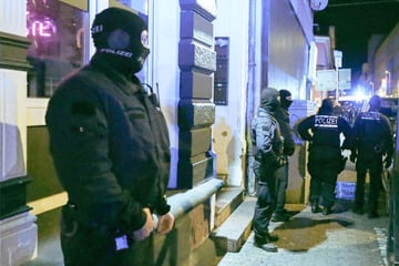 Großkontrolle im Nachtleben: Polizei Karlsruhe filzt 120 Personen in Casinos und Lokalen