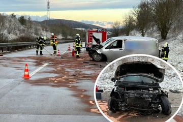 Unfall A71: Transporter überschlägt sich mehrfach: Fahrer schwer verletzt, Vollsperrung auf A71