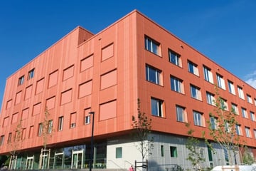 Leipzig: Für 42 Millionen Euro: Leipzigs neue Super-Grundschule offiziell übergeben