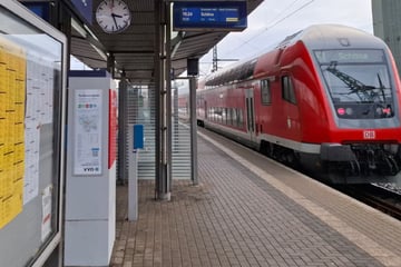 Dresden: Halt entfällt: Bahnstörung in Dresden dauert länger als gedacht an