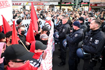 Berlin: Demos am 1. Mai in Berlin: Polizei mit Großaufgebot im Einsatz