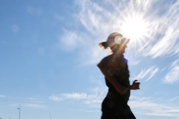 Sommerkleidung noch nicht in den Keller: Am Wochenende wird's in Sachsen noch mal warm