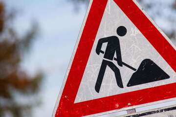 21 Kilometer Umleitung: Landstraße wegen Baumfällarbeiten lange gesperrt