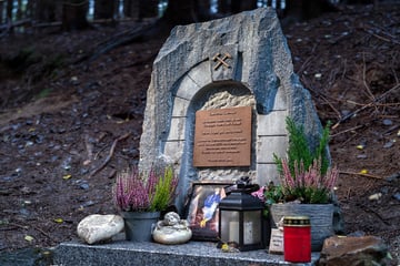 Vermisster Schatzsucher im Erzgebirge bekommt Gedenkstein