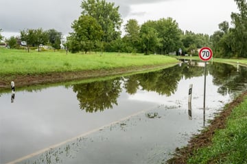 Zugausfälle und Überflutungen wegen Starkregen im Südwesten