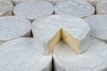 Zwei Tote nach Käse-Verzehr: Warnung für Deutschland herausgegeben