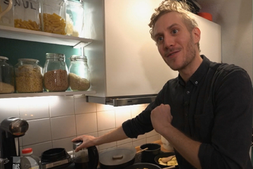 Das perfekte Dinner: Franzose Léon bereitet sein Menü im Wasserkocher zu