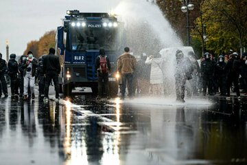 Polizisten bei Corona-Demo angegriffen: Bewährungsstrafe für 50-jährigen Sachsen