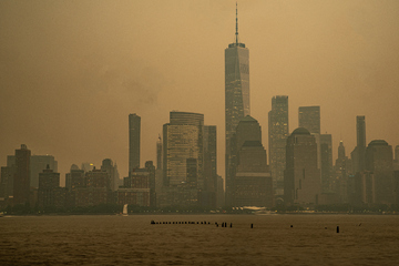 New York versinkt in giftigen, gelben Rauchwolken - Was ist hier los?