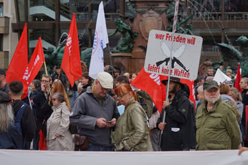 "Eine Wette auf Krieg": Hunderte demonstrieren in Leipzig gegen geplante Raketenfabrik