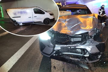 Schrecksekunde im Tunnel: Volvo kracht in Pannenfahrzeug, zwei Verletzte