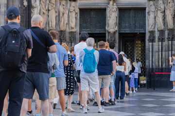 Köln: Zwölf Euro für den Dom: So fällt das Urteil der ersten Besucher aus