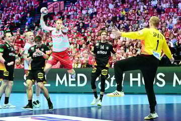 Handball-EM live: DHB-Team hält lange mit, dann macht Dänemark es deutlich