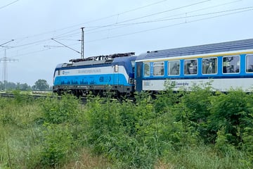 Mit Fäusten attackiert: Bahnreisender im Zug gefesselt