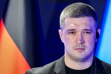 Ukraine-Krieg: Ex-Verteidigungs-Minister will sein Amt zurück