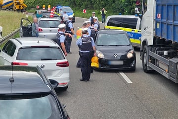 Geisterfahrer (18) beschädigt Autos mit geklautem Renault