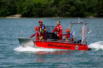 Kleidung am Ufer entdeckt: Taucher bergen toten 24-Jährigen aus See