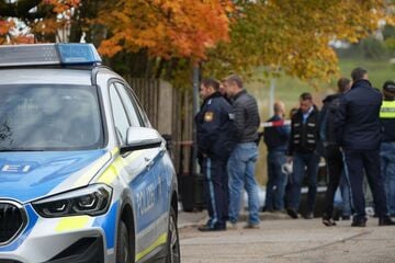 Tödliche Schüsse an Haustür: Trittbrettfahrer lösen erneut Großalarm aus
