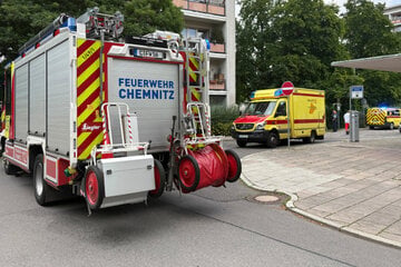 Chemnitz: Unfall in Chemnitz: Kind (5) stürzt von Vordach