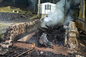 Brand in Kleingartenanlage: Laube abgefackelt