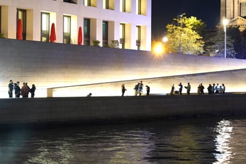 Tödliche Messerstecherei am Humboldt Forum: Acht Männer verhaftet