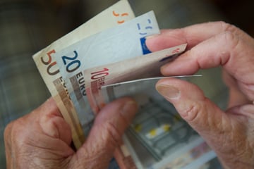 Leipzig: Leipzigerin bekommt immer wieder Drohungen - und zahlt mehrere Tausend Euro