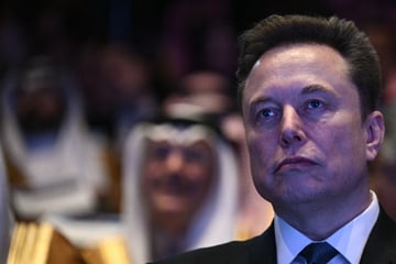 Elon Musk: Elon Musk not content being super rich: "Money can't buy happiness"