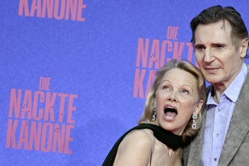 Zukünftige Mrs. Neeson? Pamela Anderson packt über Beziehung zu Star-Kollege aus