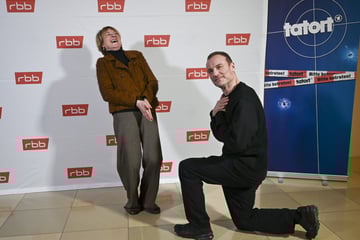 Tatort: Tatort-Abschied mit Herz: Waschke kniet für Corinna Harfouch nieder