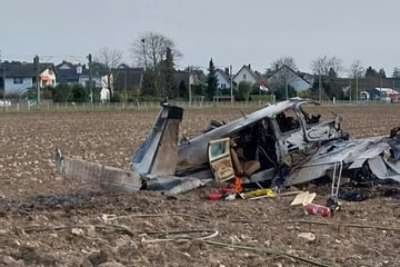 Flugzeugabsturz bei Köln: Pilot tot, sechs Jahre alte Tochter entflieht der Flammenhölle