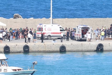 Fähre mit mehr als 260 Menschen an Bord kentert vor Zypern: Mindestens sechs Todesopfer