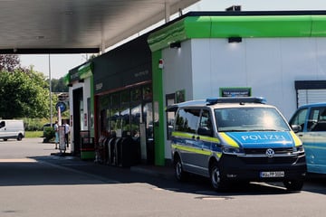Blutiger Mann mit Stichverletzung entdeckt: Polizei hat Vermutung