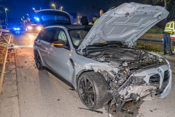 Zu stark beschleunigt: Mann fährt BMW zu Schrott