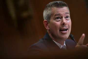 Trump's transportation secretary reportedly sold stocks before "Liberation Day" tariffs