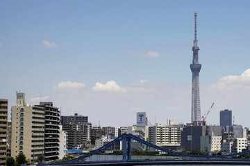 Steckengeblieben: Besucher des höchsten Fernsehturms der Welt erleben Alptraum